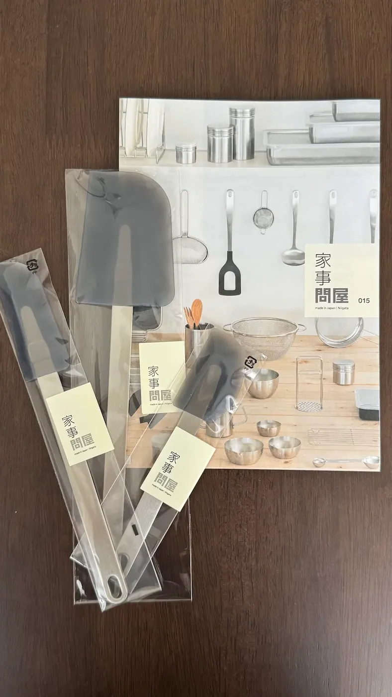 ふるさと納税食べ物以外で頼んで良かった返礼品 新潟県燕市のシリコンスパチュラ家事問屋 シリコンスパチュラ 3点セット シリコンスパチュラ スパチュラ シリコン 食洗機対応 ヘラ 取り外し式 新潟県 燕市 燕三条
【ふるさと納税】 家事問屋 シリコンスパチュラ 3点セット【 シリコンスパチュラ スパチュラ シリコン 食洗機対応 ヘラ 取り外し式 新潟県 燕市 燕三条 下村企販株式会社 】